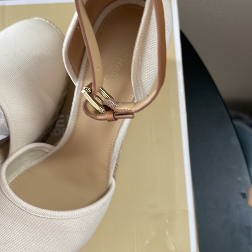 Michael Kors Cream Wedges - Picture 5 of 8